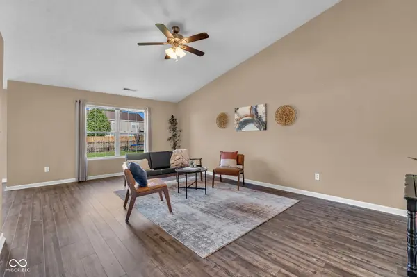 868 Seabreeze DR, Avon, IN 46123