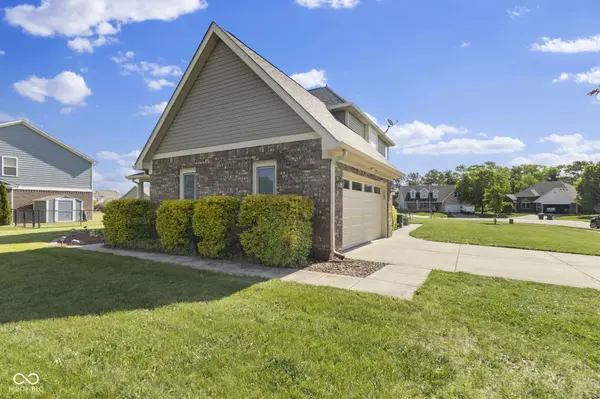 6110 E Aviator CT, Camby, IN 46113