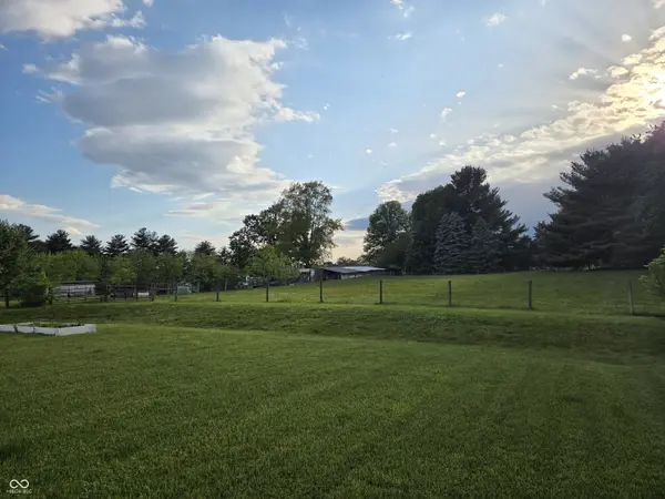 4196 Viewforth LN, Bargersville, IN 46106
