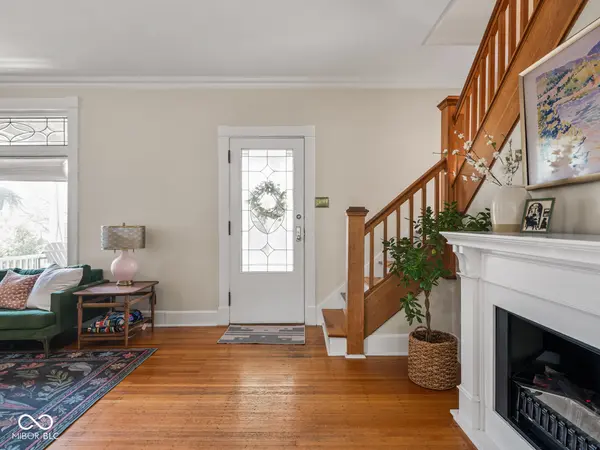 228 E 10th ST, Indianapolis, IN 46202