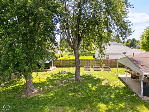 1839 Jolinda DR, Columbus, IN 47203