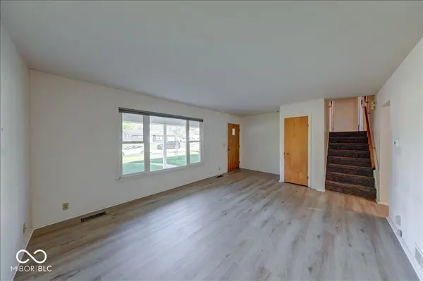 725 Twyckingham LN, Kokomo, IN 46901