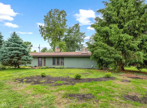 895 Raymond ST, Plainfield, IN 46168