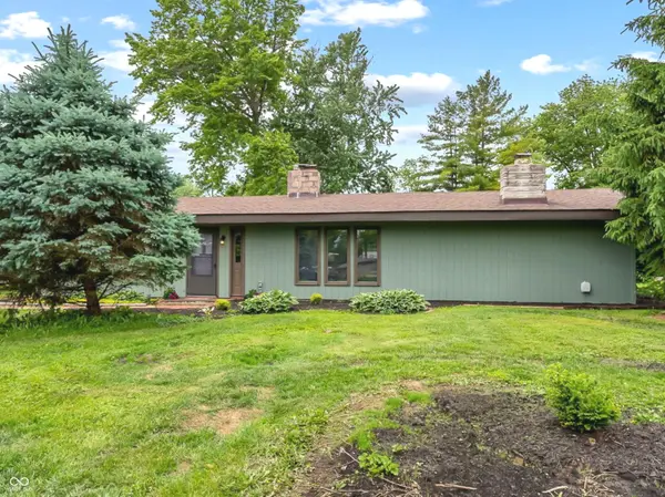895 Raymond ST, Plainfield, IN 46168