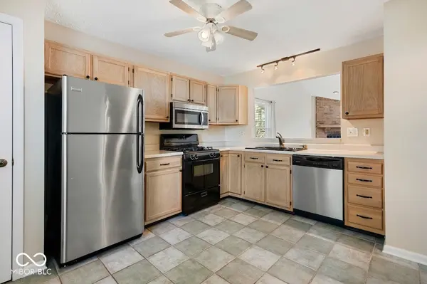 1541 Parkthorne DR, Indianapolis, IN 46229