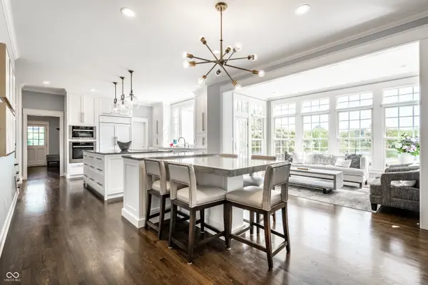 25 Monahan RD, Zionsville, IN 46077