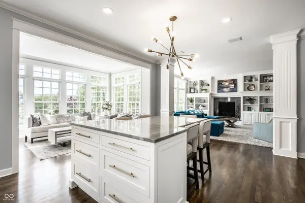 25 Monahan RD, Zionsville, IN 46077