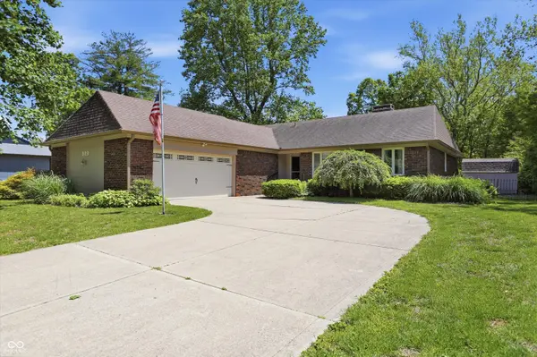 929 Briarwood DR,  Greenwood,  IN 46142