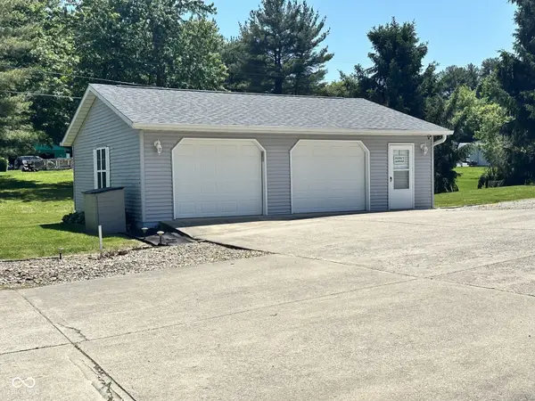4304 Newport DR, Spencer, IN 47460