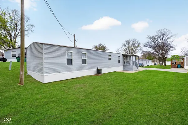 182 Echo Lake E DR, Mooresville, IN 46158