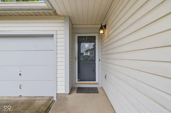 7907 Cardinal CV S, Indianapolis, IN 46256
