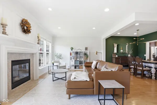 11809 Harvard LN, Carmel, IN 46032