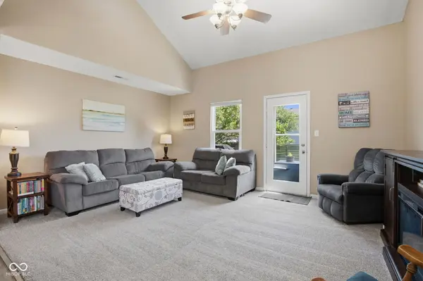 1425 Green Spring WAY, Greenwood, IN 46143