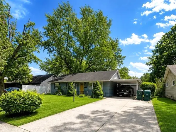 2113 W Thomas DR, Muncie, IN 47302
