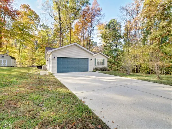 2199 E North Shore DR, Morgantown, IN 46160