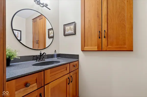 3701 Eagle Crest CT, Greenwood, IN 46143