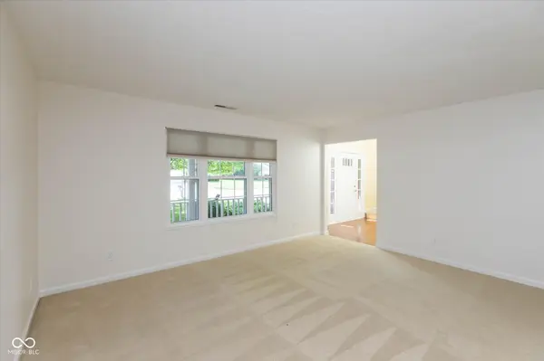 3387 Pineleigh WAY, Greenwood, IN 46143