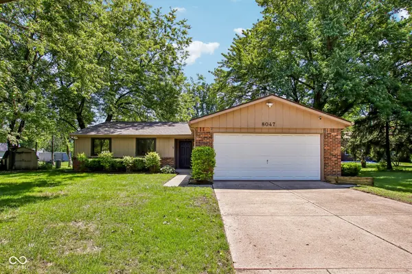 8047 Pebble Creek CT, Indianapolis, IN 46268