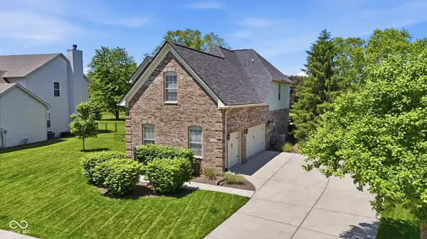 8240 Thorn Bend DR, Indianapolis, IN 46278