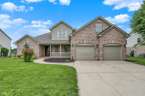 8232 Meadow Bend DR, Indianapolis, IN 46259