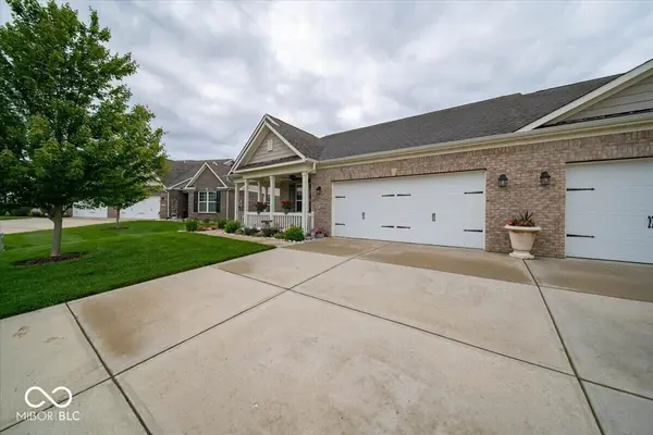 1144 Harrier LN, Greenwood, IN 46143