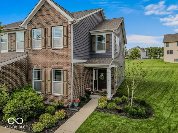 7058 Stoney Ridge DR, Columbus, IN 47201