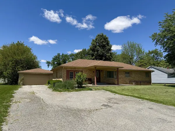 2827 S Oakland DR, Shelbyville, IN 46176