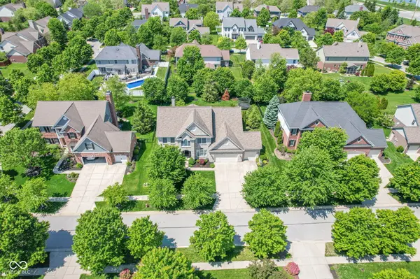 1028 Watertown DR, Westfield, IN 46074