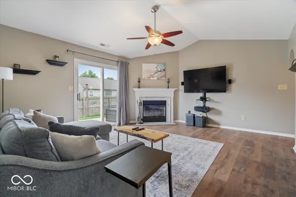 937 Barnwell WAY, Indianapolis, IN 46217
