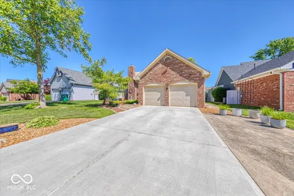 3018 Buckmoor Pkwy, Greenwood, IN 46143