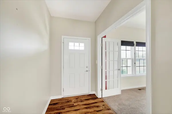 2859 Holiday WAY, Greenwood, IN 46143