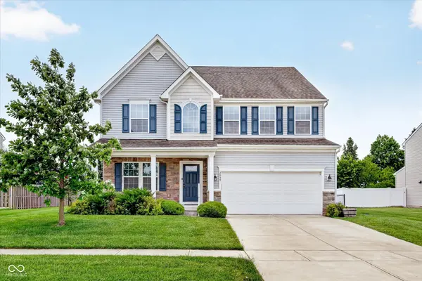 2859 Holiday WAY, Greenwood, IN 46143