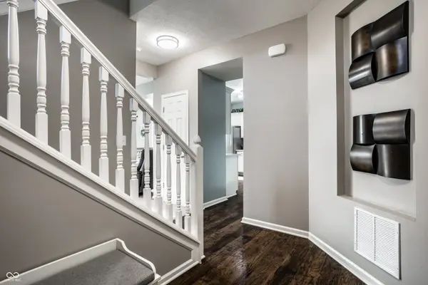 3701 White Cliff WAY, Whitestown, IN 46075