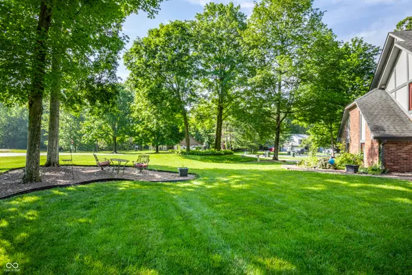 4014 S Creekside DR, New Palestine, IN 46163
