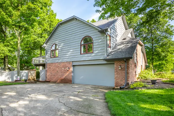4014 S Creekside DR, New Palestine, IN 46163