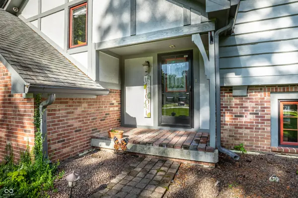 4014 S Creekside DR, New Palestine, IN 46163