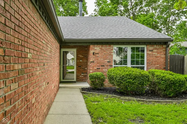 6841 Colony Pointe South DR, Indianapolis, IN 46250