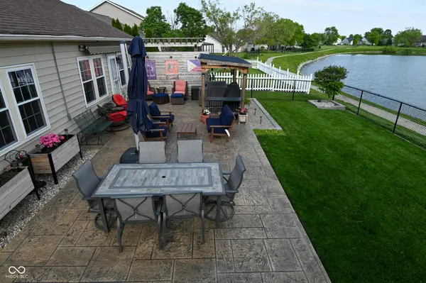 9675 Stonewall LN, Avon, IN 46123