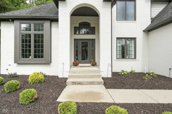 8956 Admirals Bay DR, Indianapolis, IN 46236