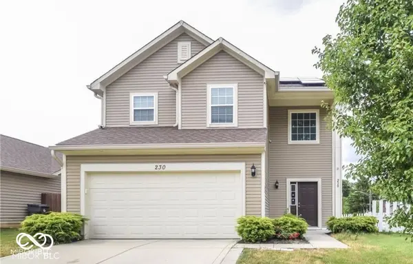 230 Meridian Gardens LN, Indianapolis, IN 46217