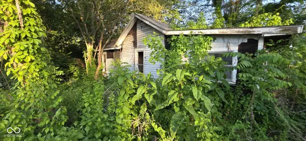 7985 Washington ST, Clifford, IN 47226