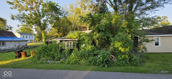 7985 Washington ST, Clifford, IN 47226
