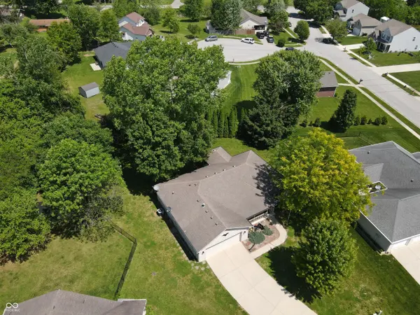 684 Benjamin Franklin CT, Nineveh, IN 46164