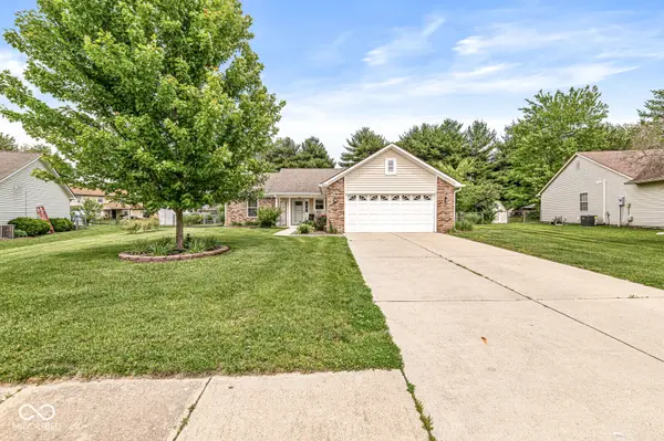 330 Southway CT, Bargersville, IN 46106