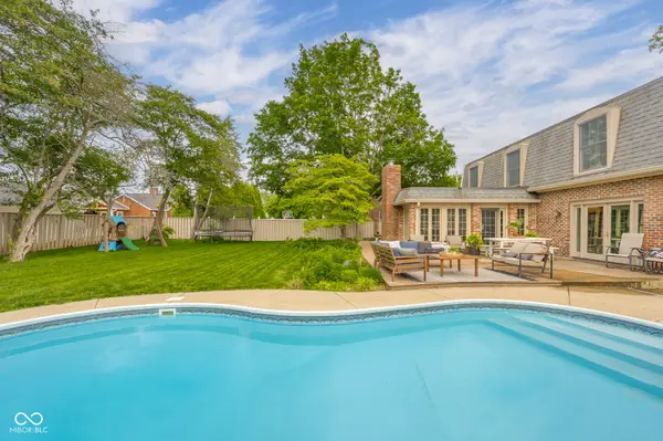 3648 Deerfield PL, Columbus, IN 47203