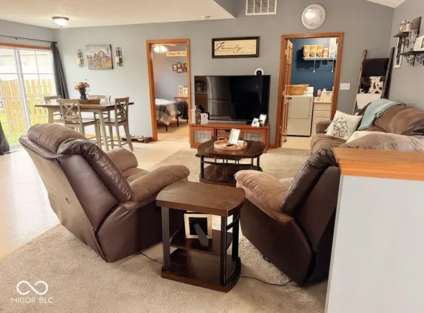 1642 W Democracy ST, Greensburg, IN 47240