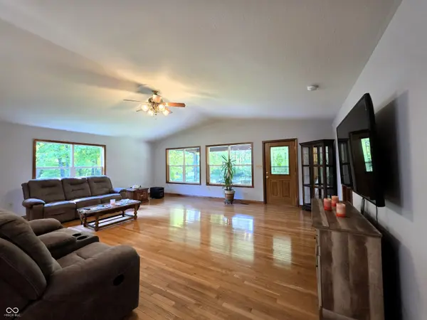 807 Nast Chapel LN, Martinsville, IN 46151