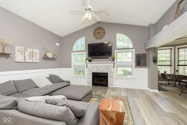 6493 Hunters Green CIR, Indianapolis, IN 46278