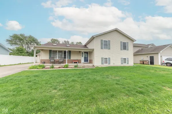 4613 Clairmont DR, Columbus, IN 47203