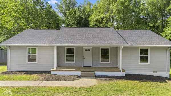 934 E Crothersville RD, Austin, IN 47102